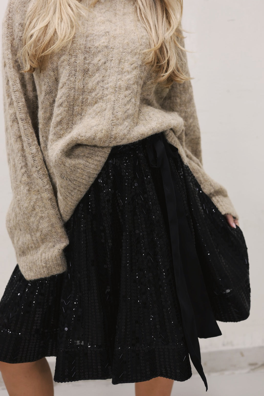 Extraordinary Short Skirt - Black