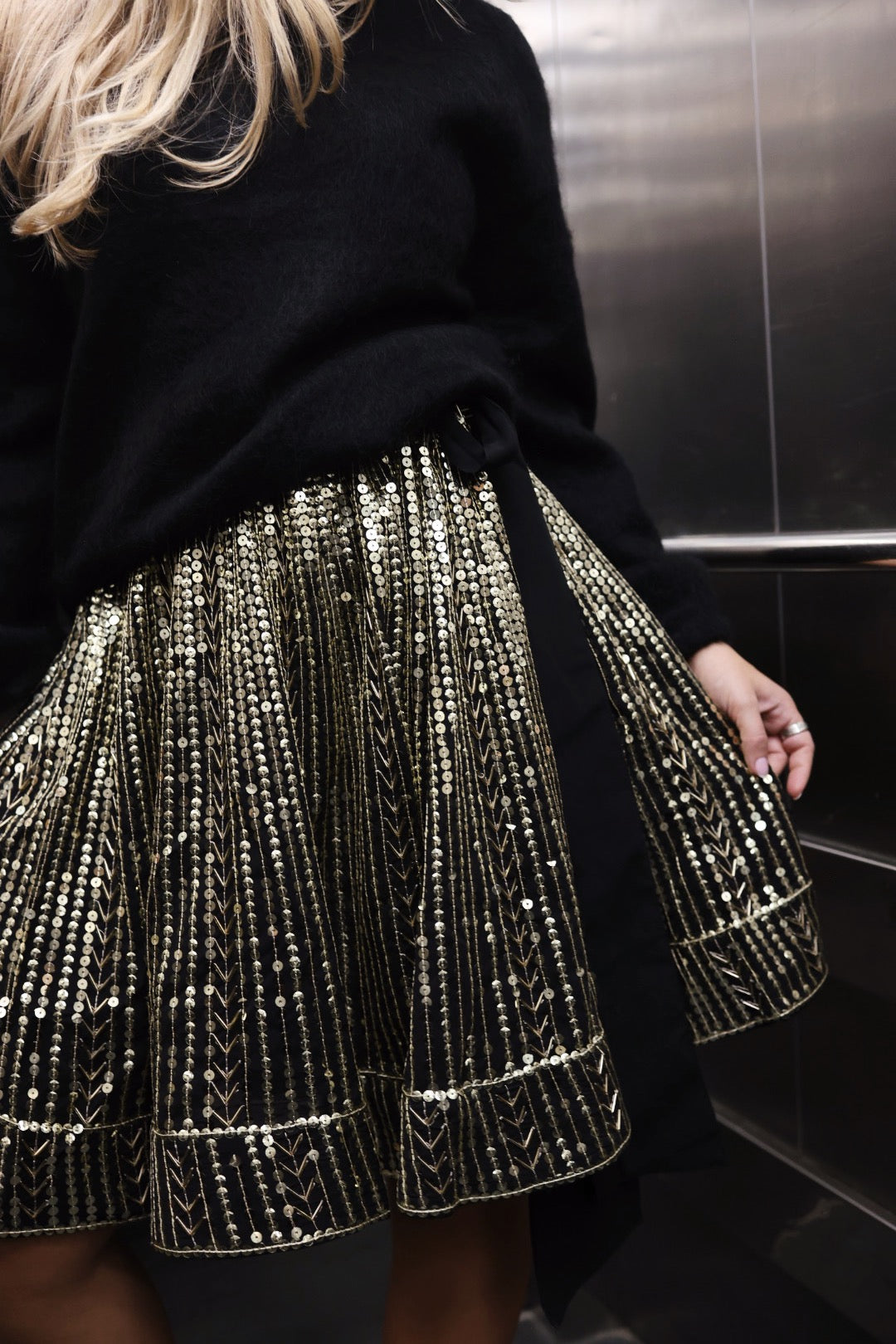 Extraordinary Short Skirt - Black & Gold