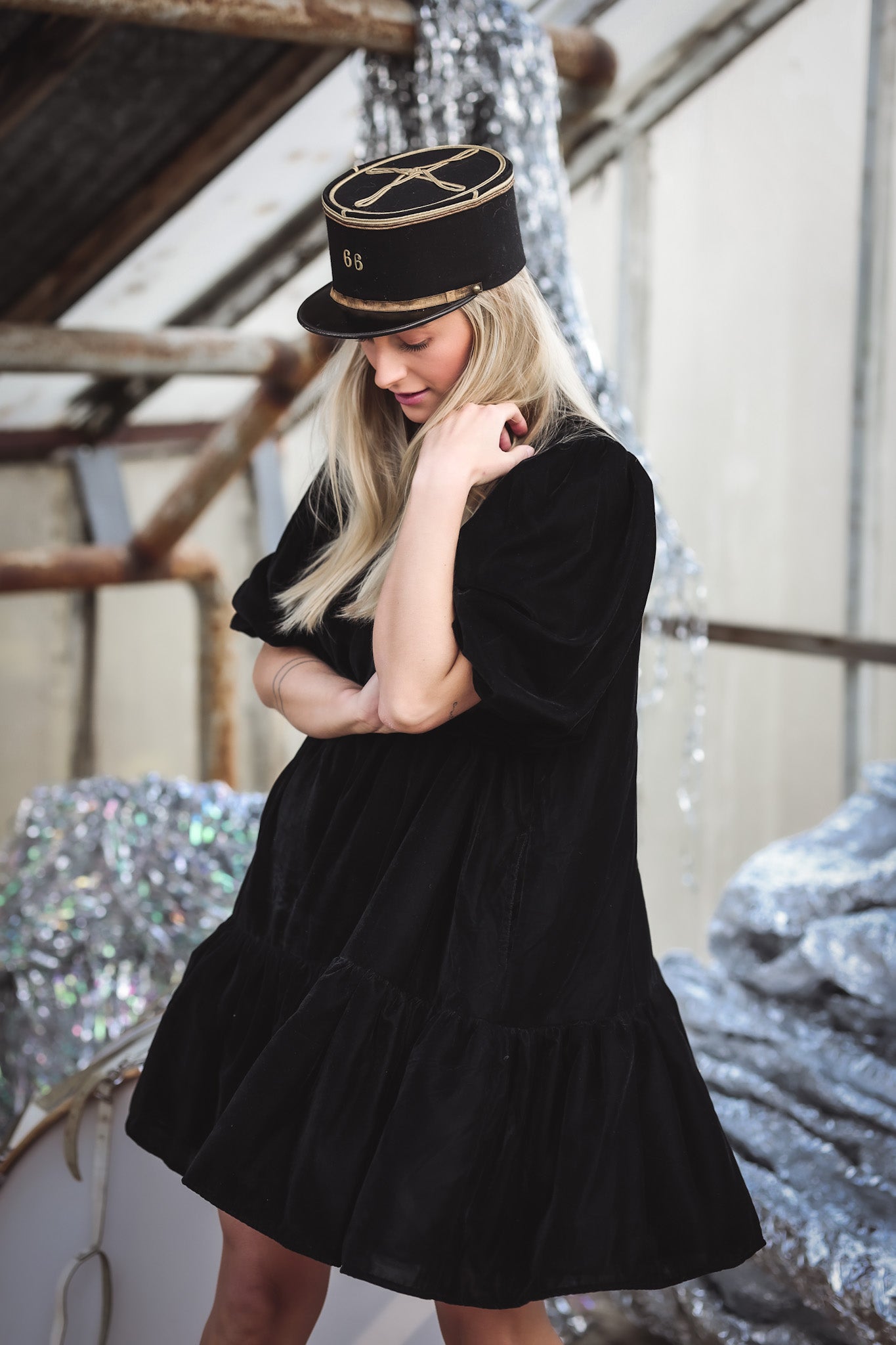 Jessie Velvet - Black