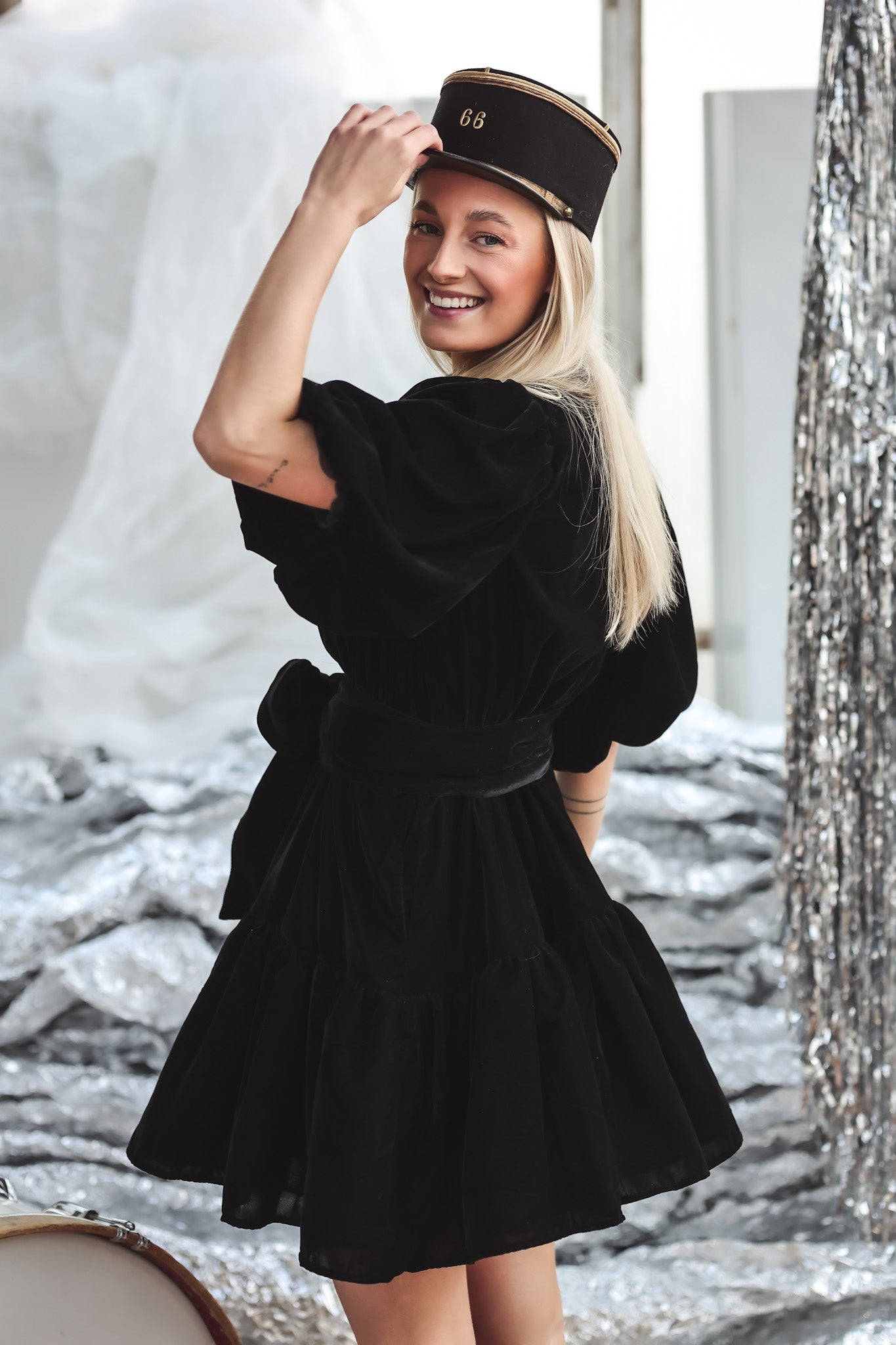 Jessie Velvet - Black