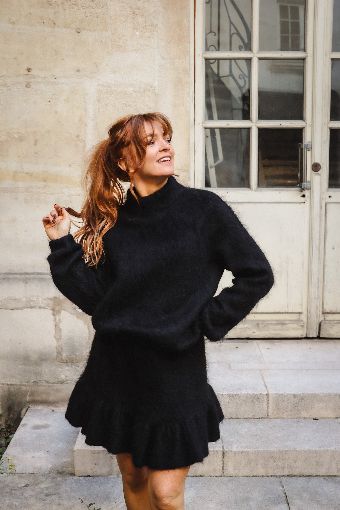 Boxy Turtle Sweater - Black