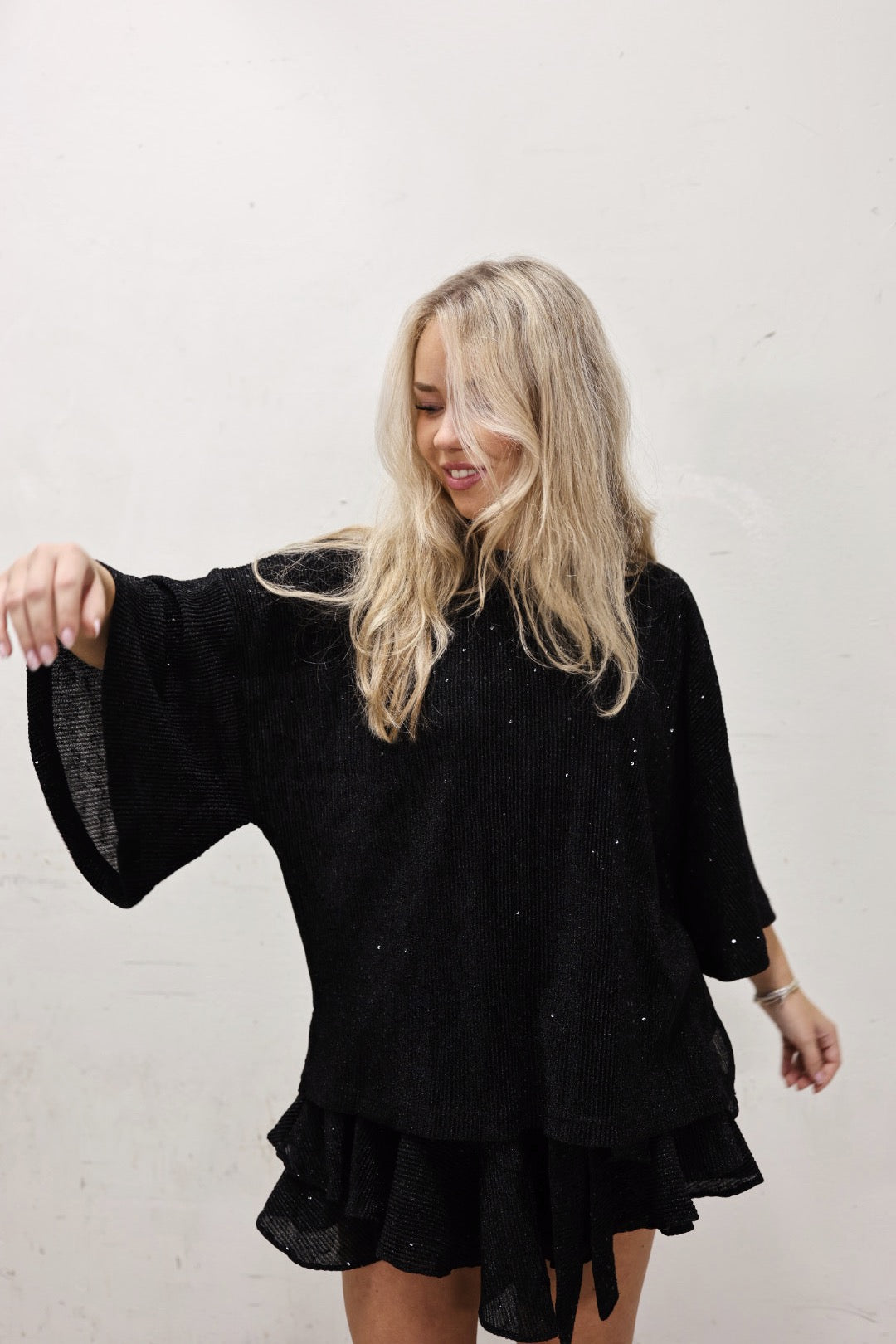 Boxy Tee- Black Sequin
